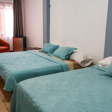 Hotel Hoja De Oro Corcovado Puerto Jiménez Zimmer foto