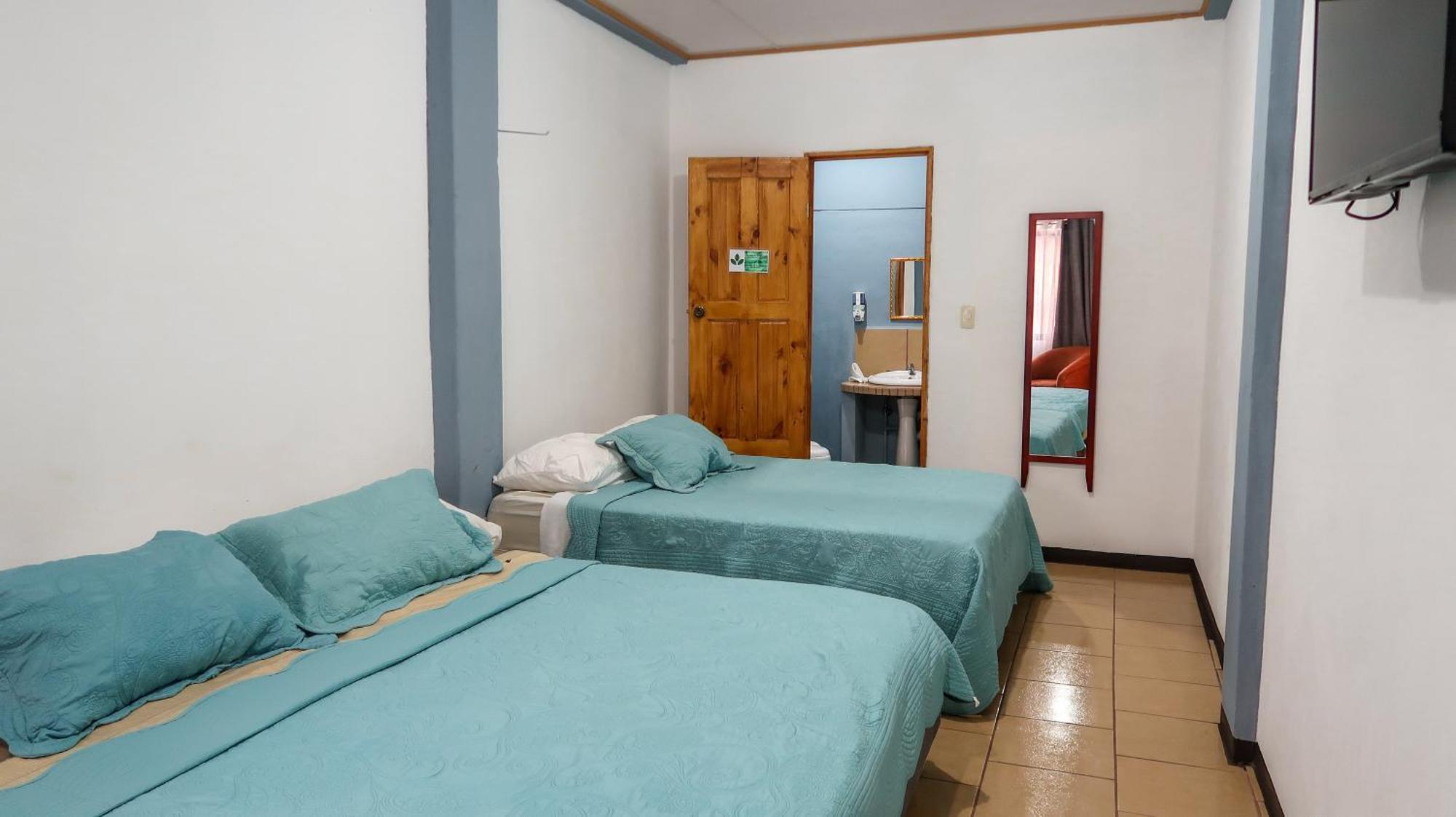 Hotel Hoja De Oro Corcovado Puerto Jiménez Zimmer foto